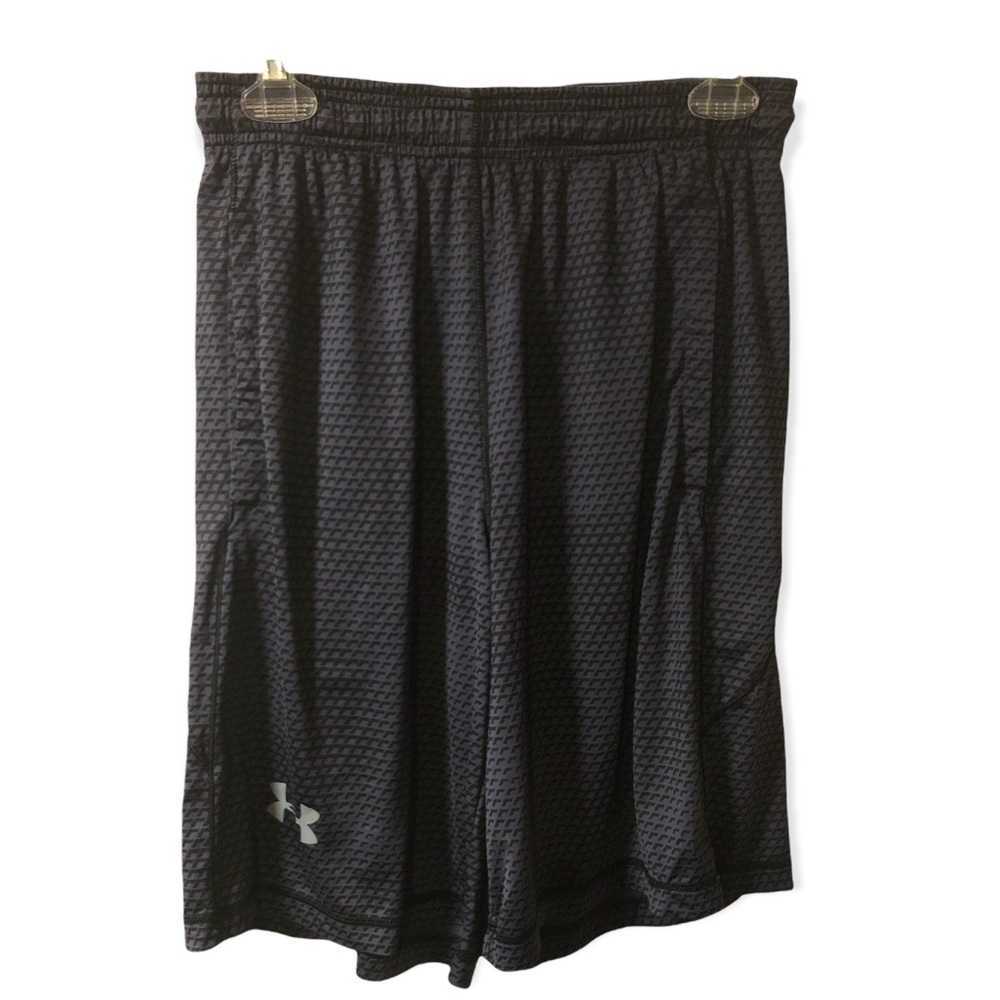 Men’s Under Armour loose shorts size S